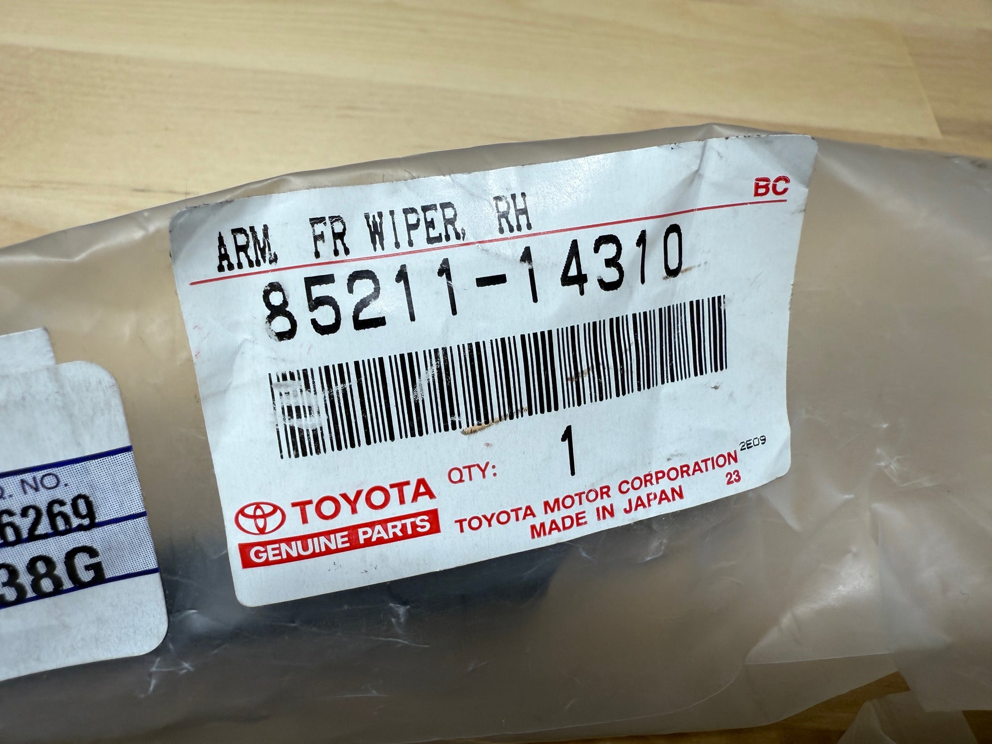 BRAND NEW Toyota Supra MK4 LHD USDM Front Wiper Arms-Discontinued! Rare! 85221-14310 & 85211-14310