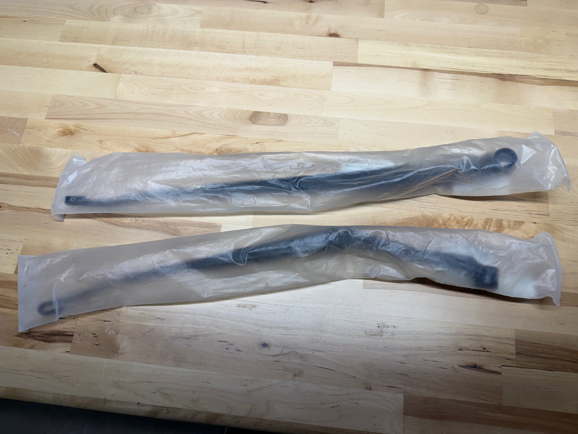 BRAND NEW Toyota Supra MK4 LHD USDM Front Wiper Arms-Discontinued! Rare! 85221-14310 & 85211-14310