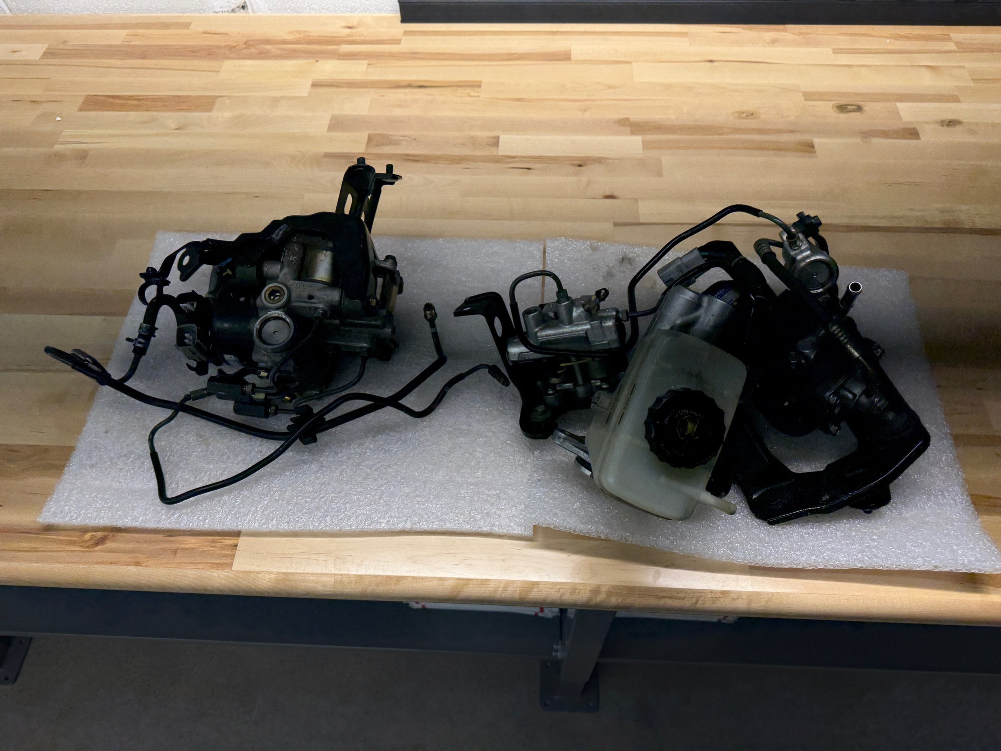 Toyota Supra MK4 ABS and Traction control pumps complete assembly w/ hard lines