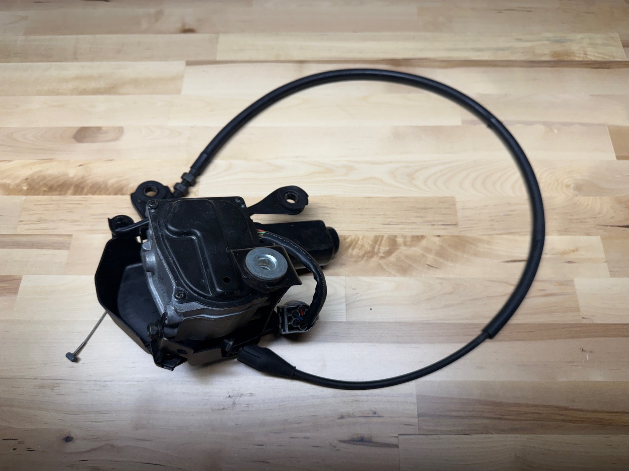 Toyota Supra MK4 cruise control actuator assembly 88002-14030